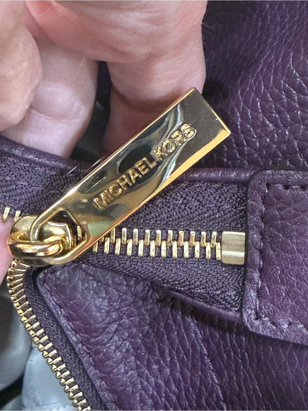 FLAWLESS Michael Kors Lena LG Pebbled Leather Hobo Bag - Purple/Plum Fall 2017